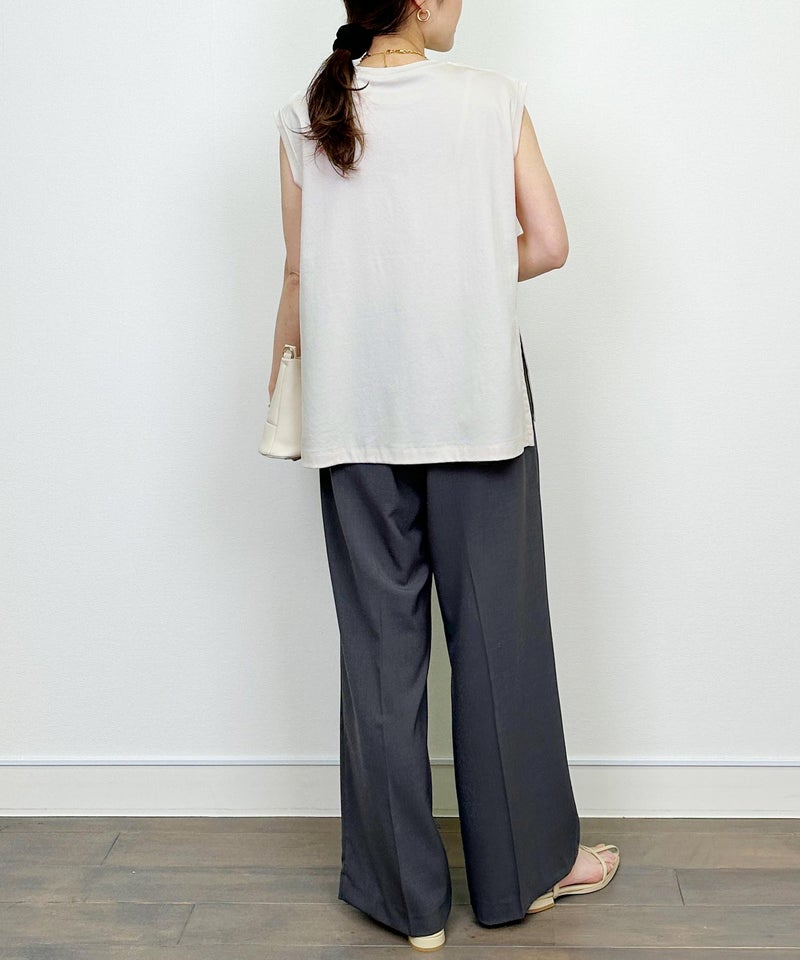 model：H164　着用サイズ：M　サンドベージュ