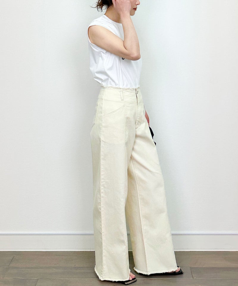 model：H164　着用サイズ：M　アイボリー