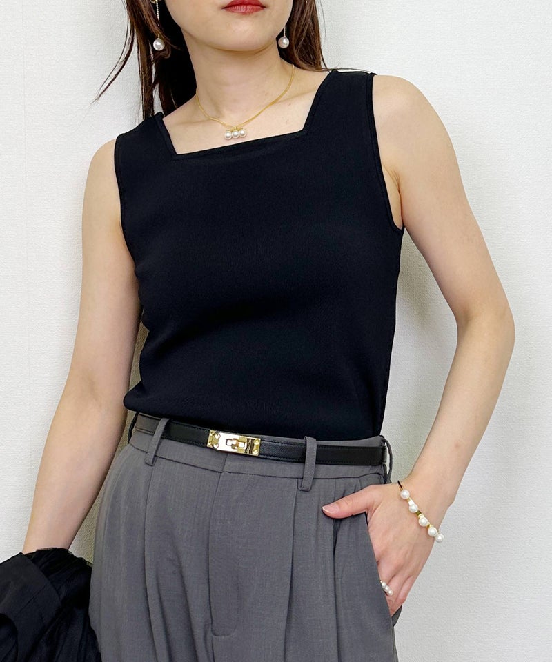 model：H164　着用サイズ：M　ブラック　スクエアネック前