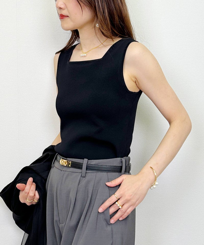 model：H164　着用サイズ：M　ブラック　スクエアネック前