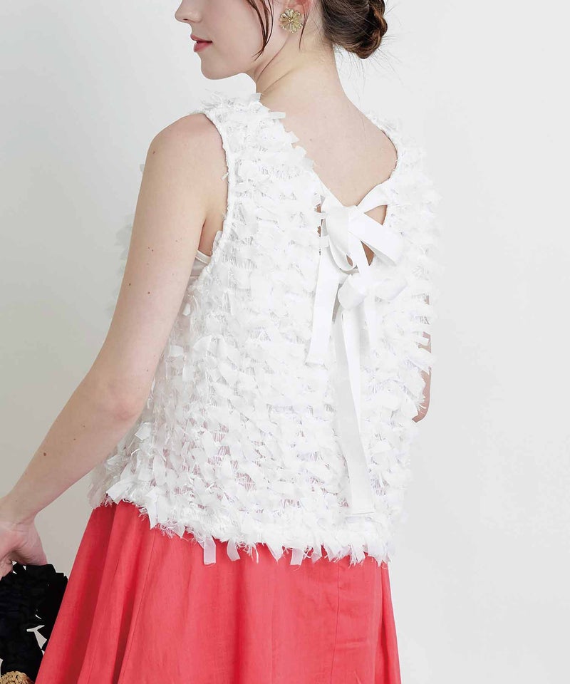 model：H160　着用サイズ：M　オフホワイト　リボン後ろ