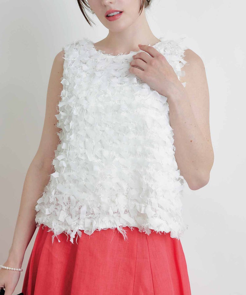 model：H160　着用サイズ：M　オフホワイト　リボン後ろ