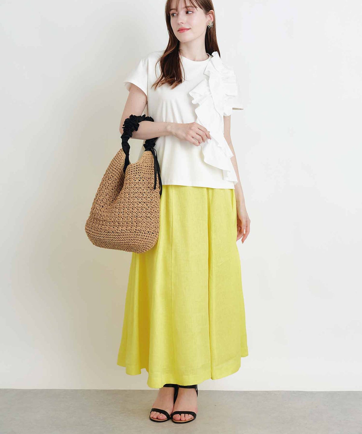 model：H160　着用サイズ：M　イエロー