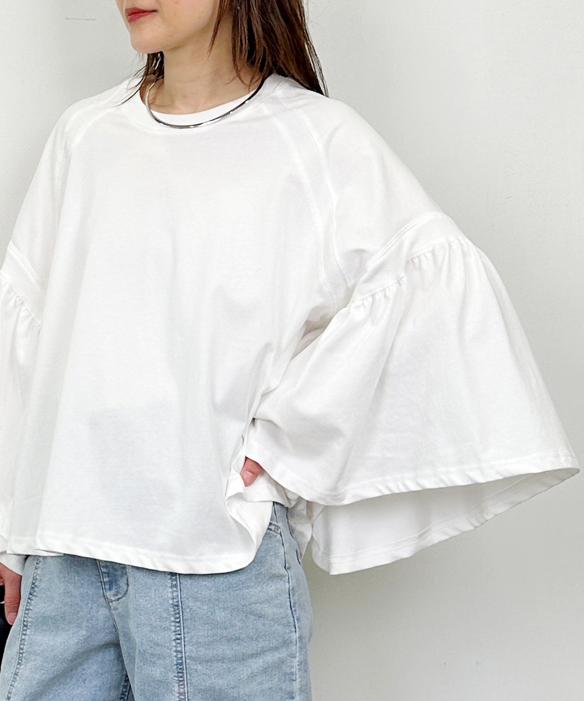 model：H164　着用サイズ：M　オフホワイト