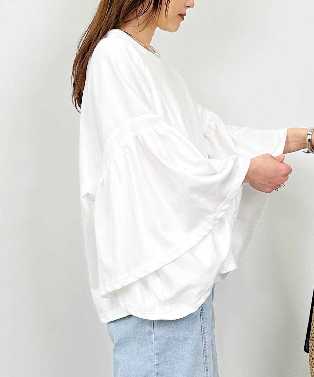 model：H164　着用サイズ：M　オフホワイト