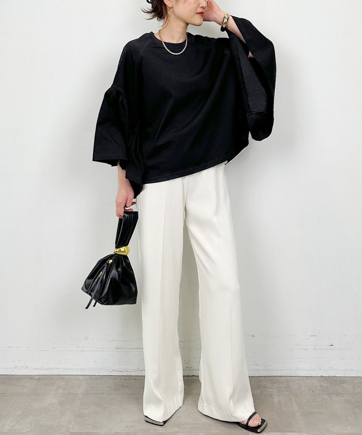 model：H164　着用サイズ：M　ブラック