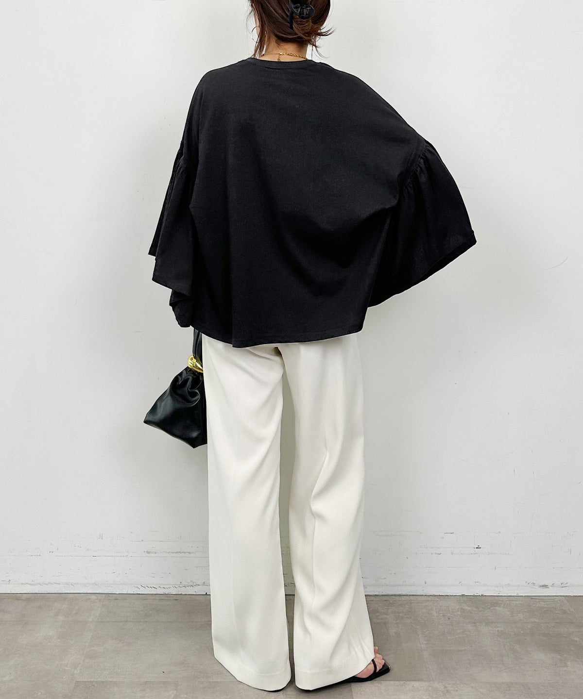 model：H164　着用サイズ：M　ブラック