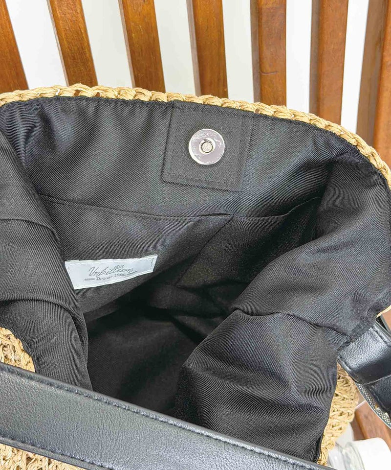 マグネット開閉　内側ポケット付き