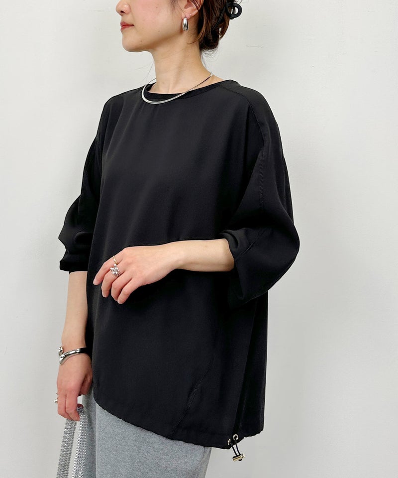 model：H164　着用サイズ：M　ブラック