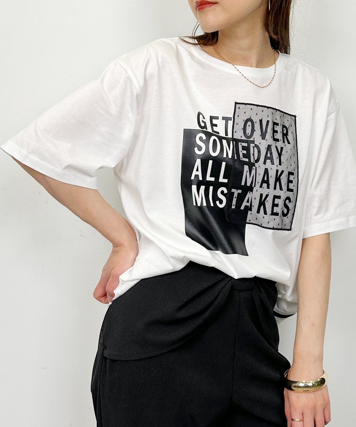 model：H164　着用サイズ：M　オフホワイト