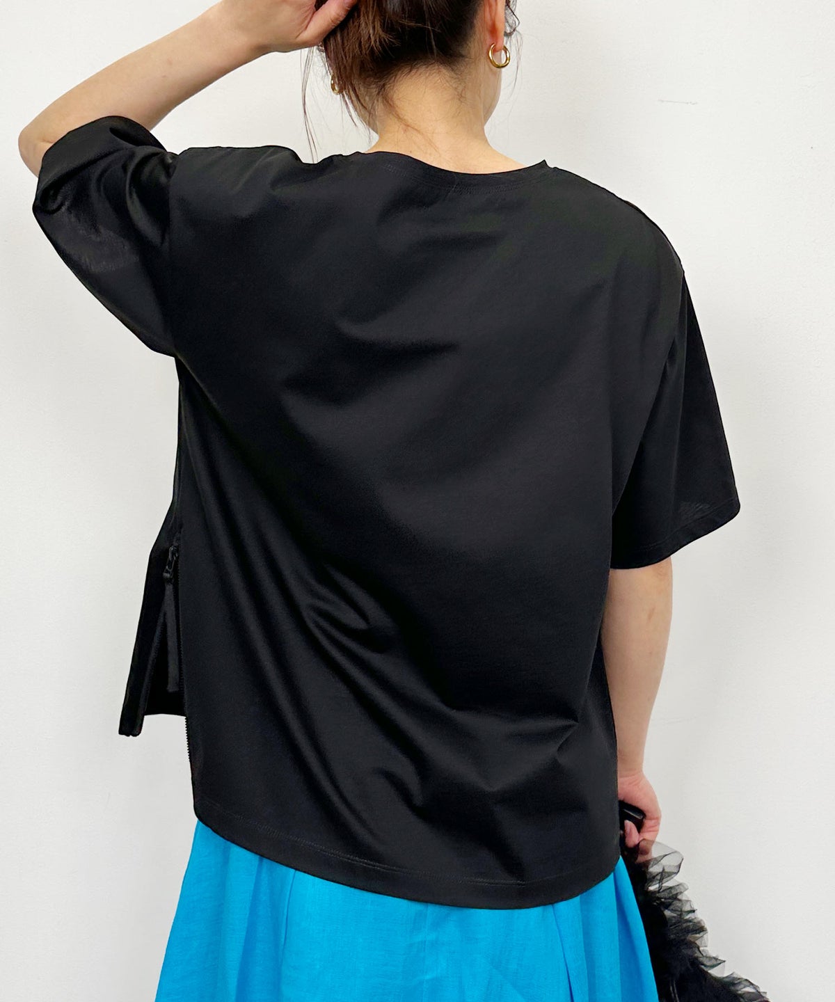 model：H164　着用サイズ：M　ブラック