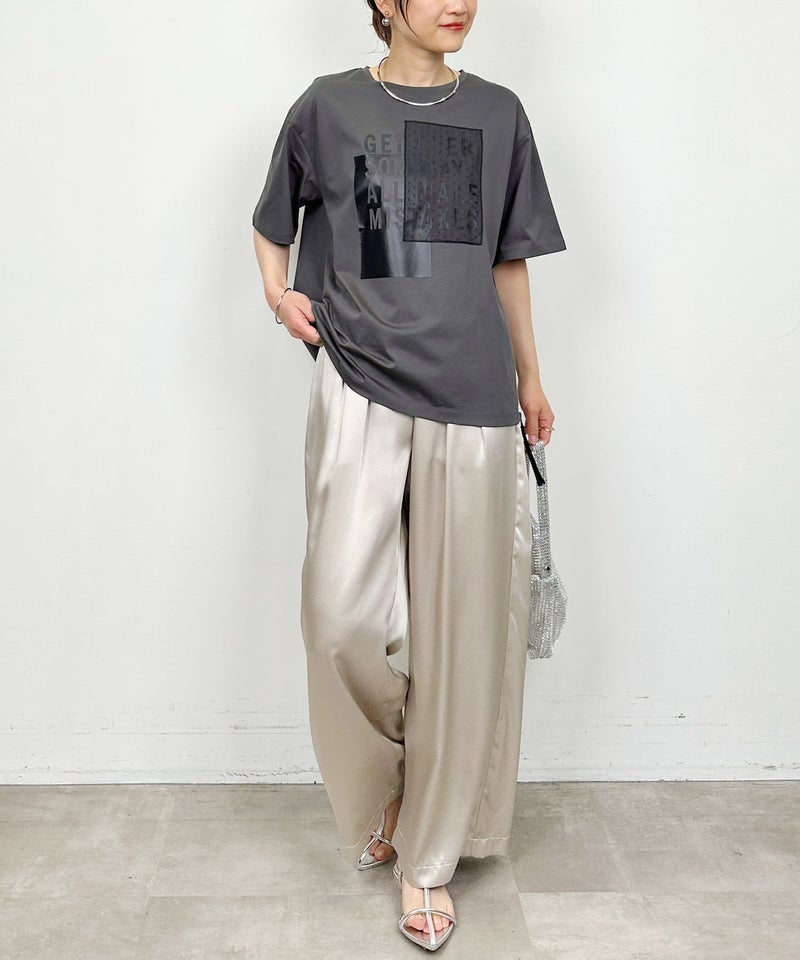 model：H164　着用サイズ：M　チャコールグレー