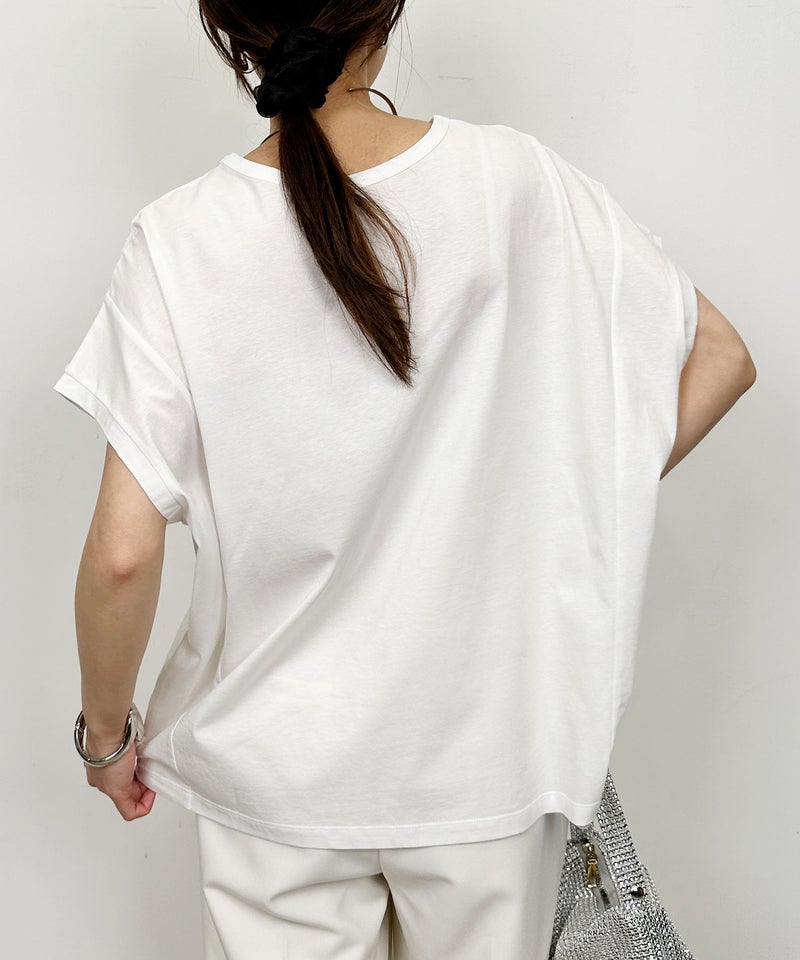 model：H164　着用サイズ：M　オフホワイト