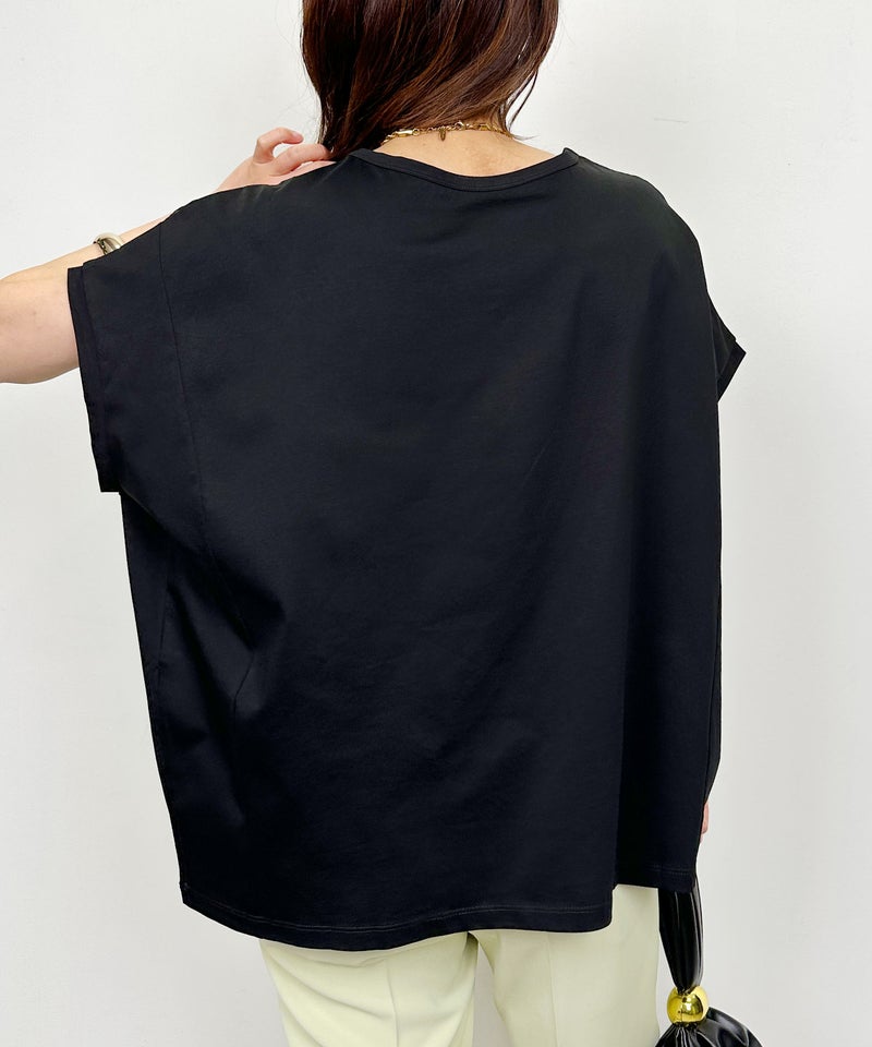 model：H164　着用サイズ：M　ブラック