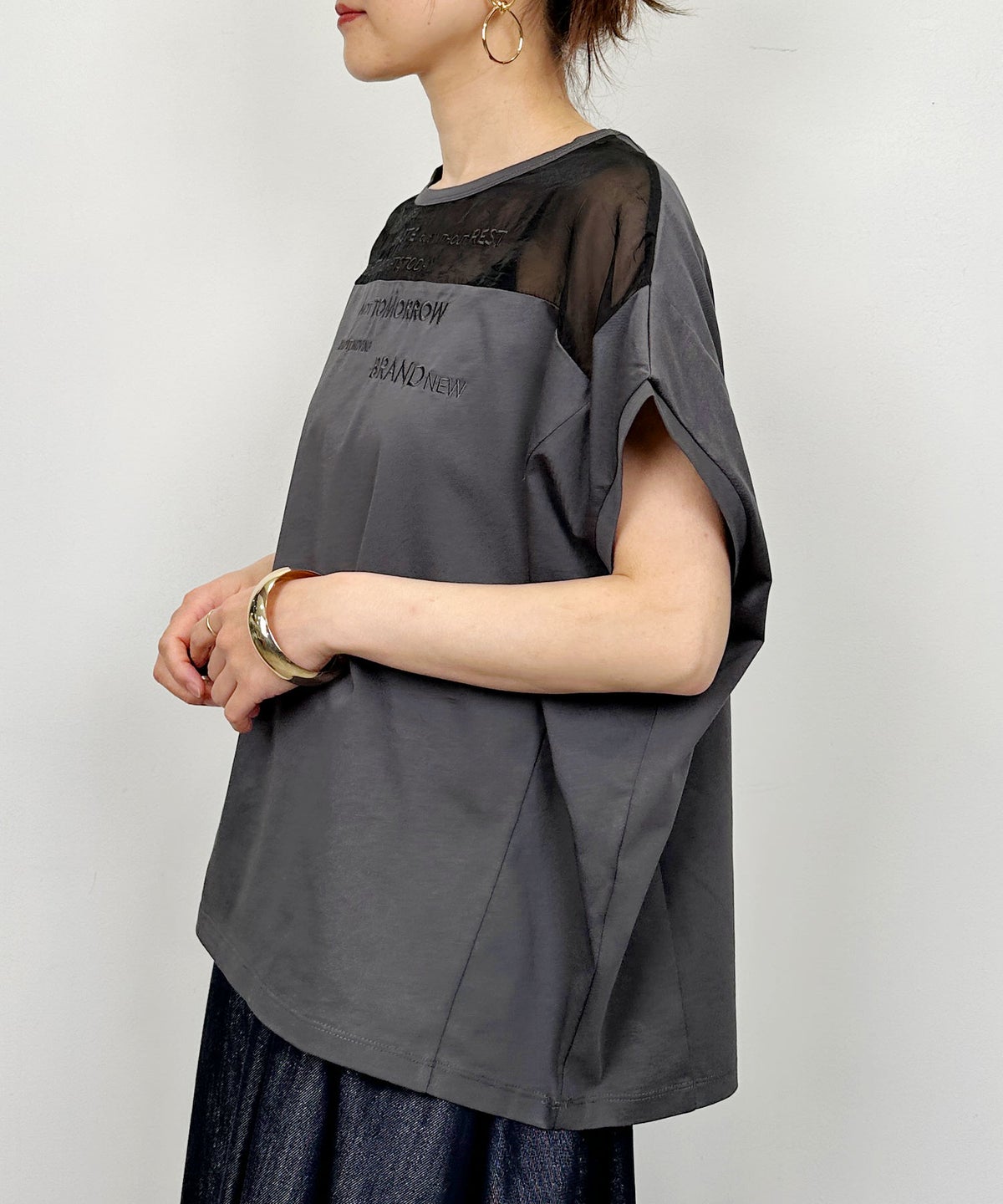 model：H164　着用サイズ：M　チャコールグレー