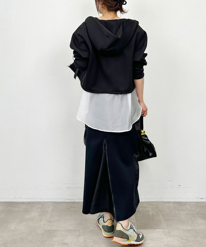 model：H164　着用サイズ：M　オフホワイト