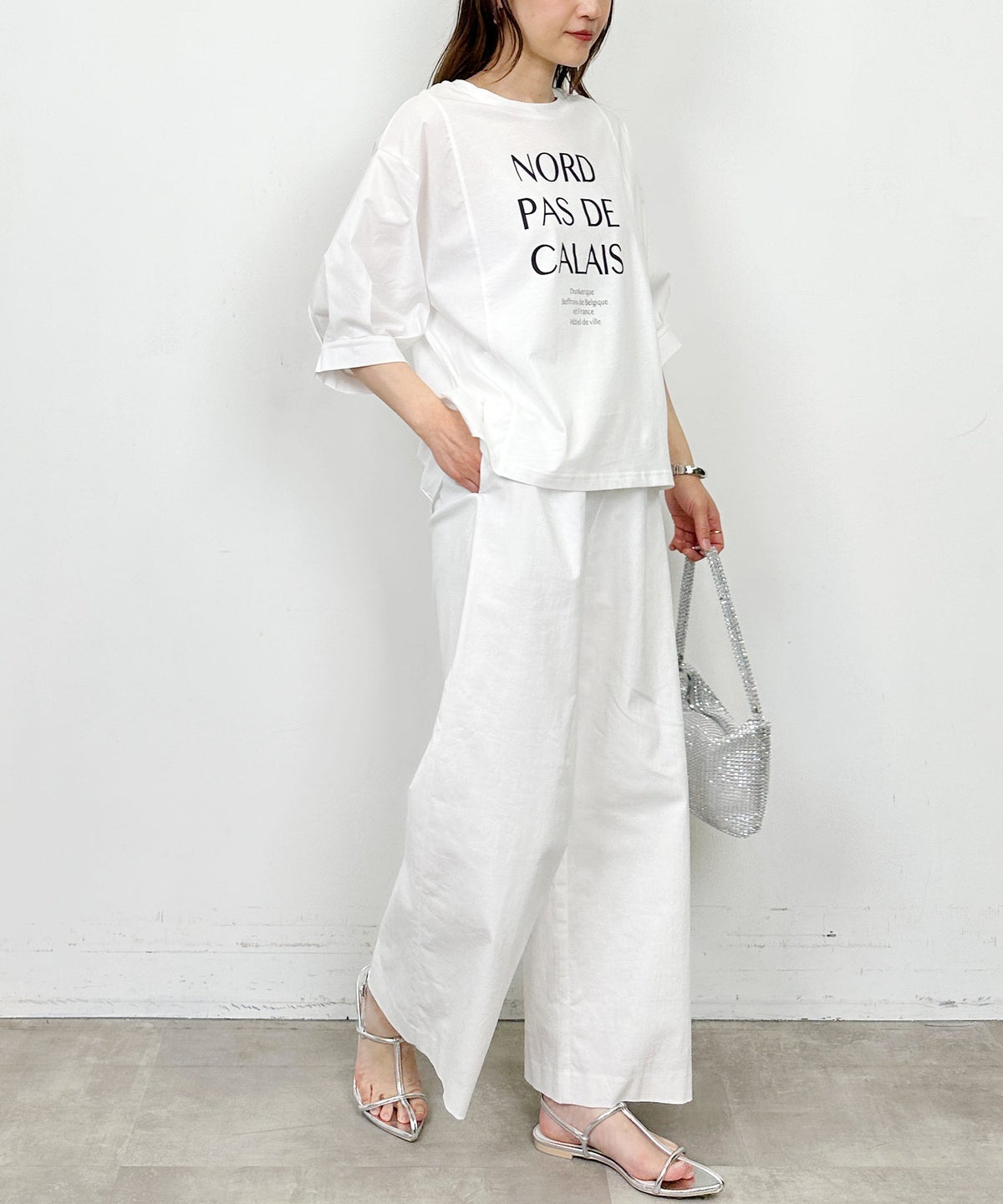 model：H164　着用サイズ：M　オフホワイト