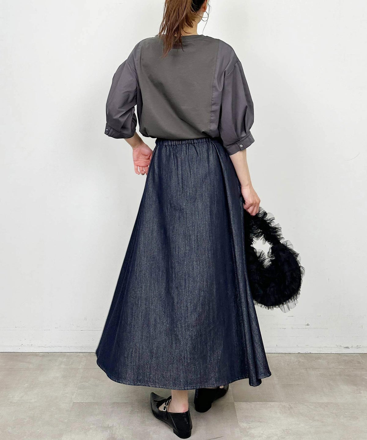 model：H164　着用サイズ：M　チャコールグレー