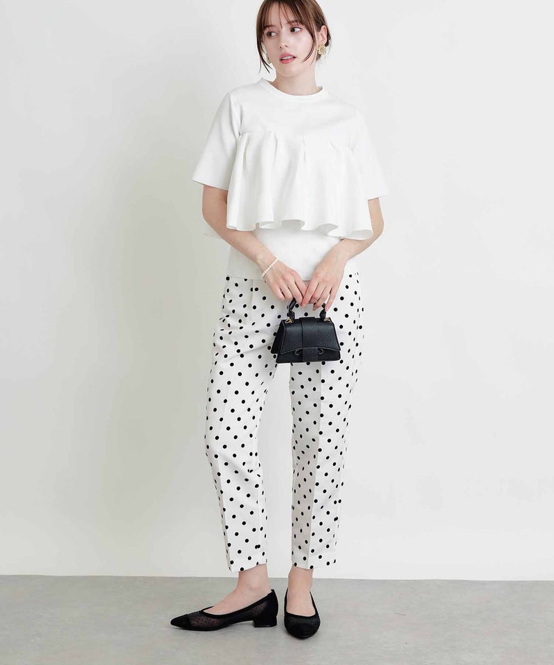 model：H160　着用サイズ：M　オフホワイト　ケープ：バンドゥ風