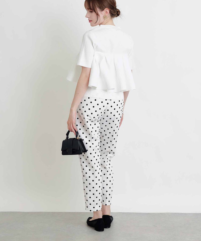 model：H160　着用サイズ：M　オフホワイト　ケープ：バンドゥ風