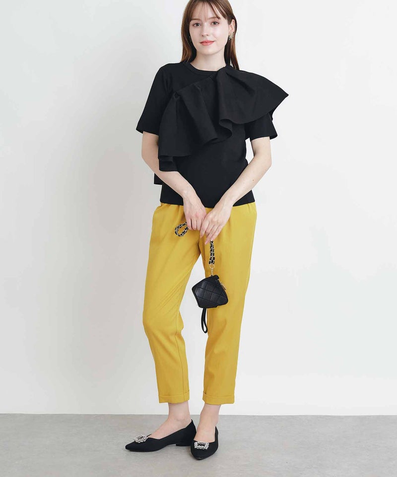 model：H160　着用サイズ：M　ブラック　ケープ：たすき掛け