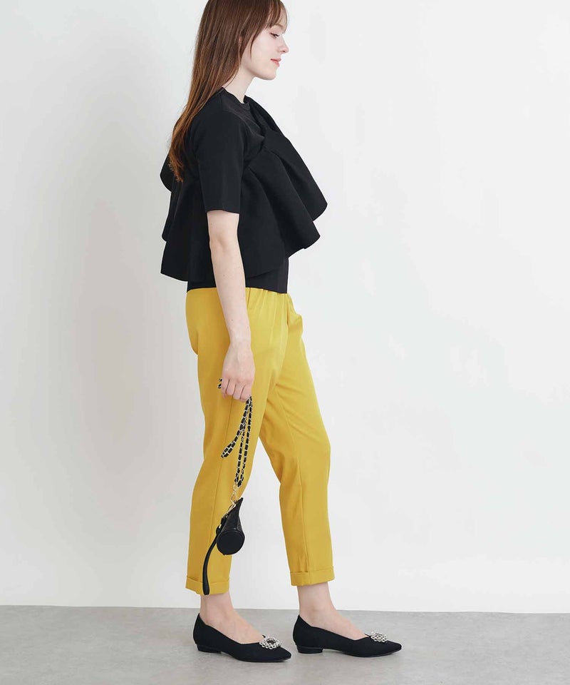 model：H160　着用サイズ：M　ブラック　ケープ：たすき掛け