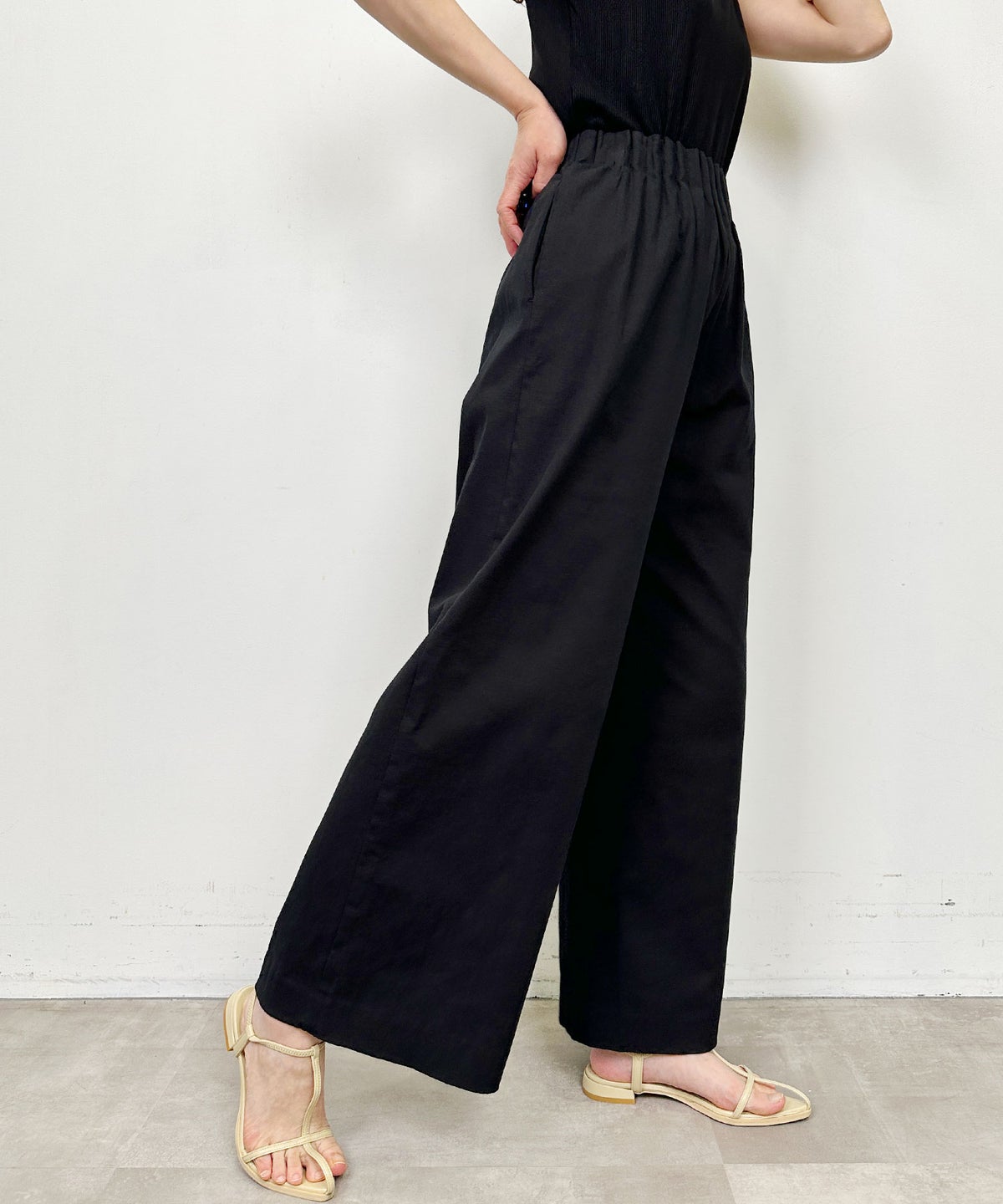 model：H164　着用サイズ：M　ブラック