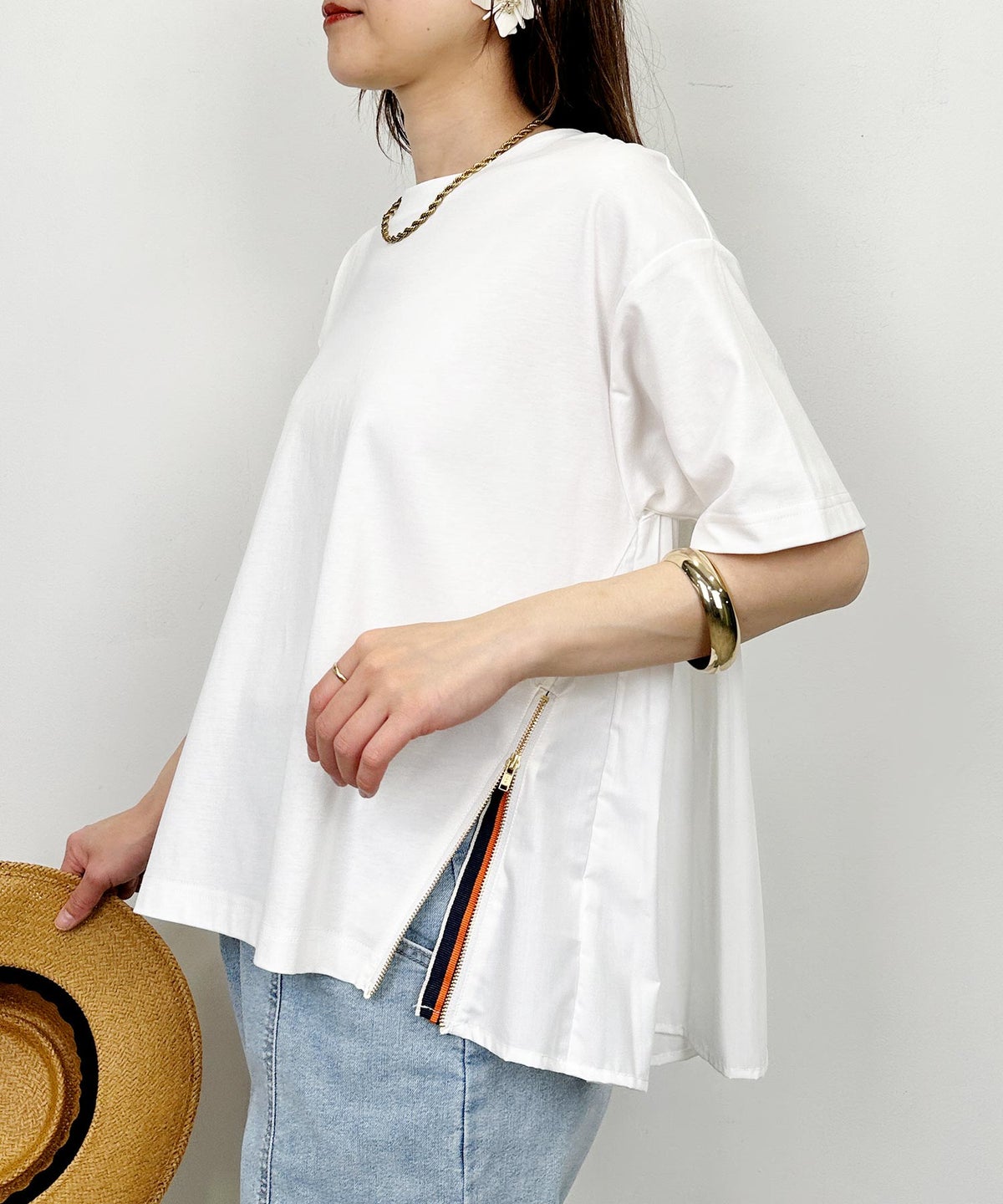 model：H164　着用サイズ：M　オフホワイト