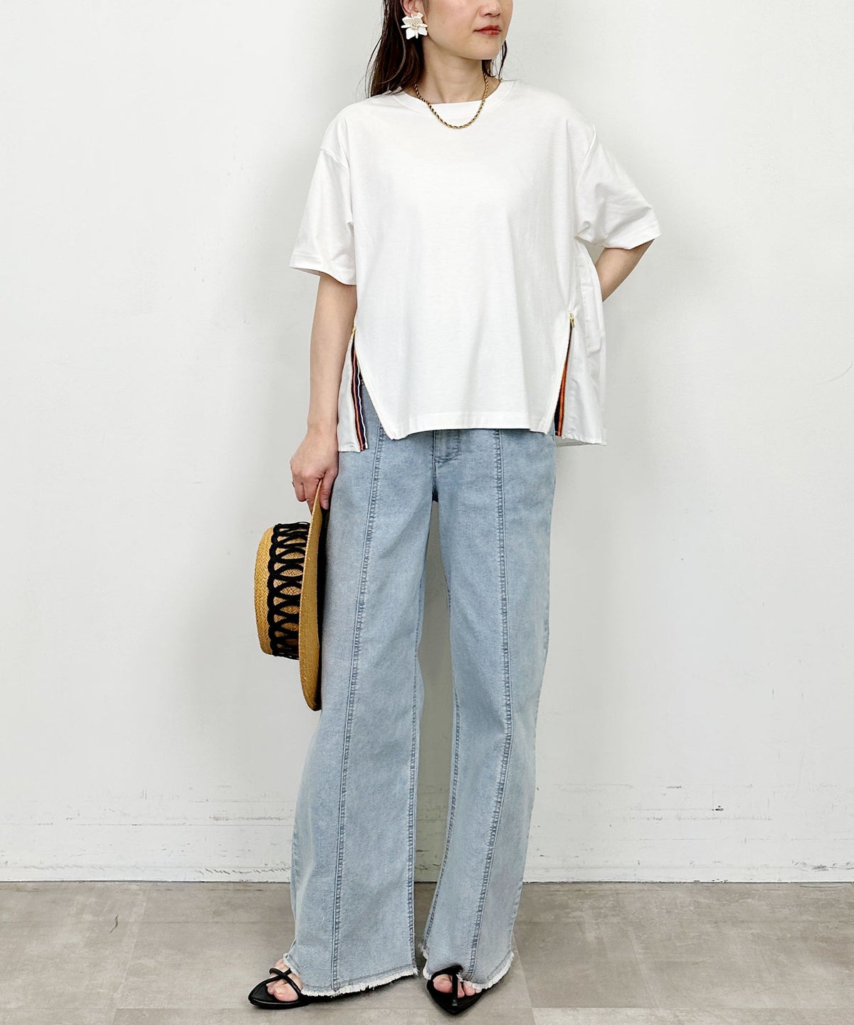 model：H164　着用サイズ：M　オフホワイト