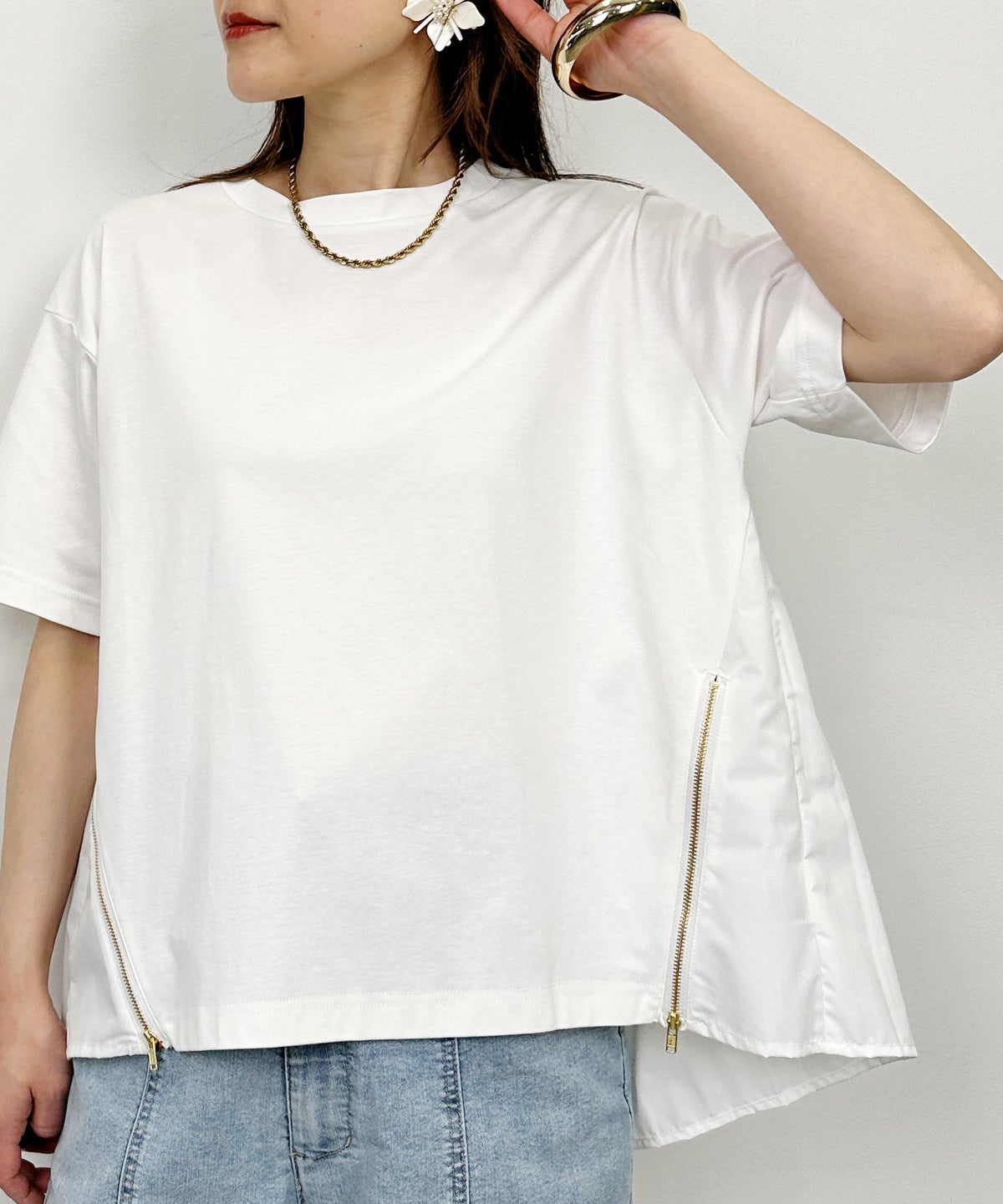 model：H164　着用サイズ：M　オフホワイト