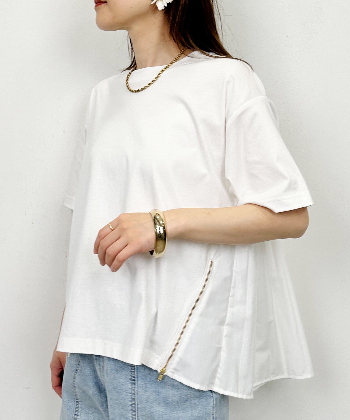 model：H164　着用サイズ：M　オフホワイト