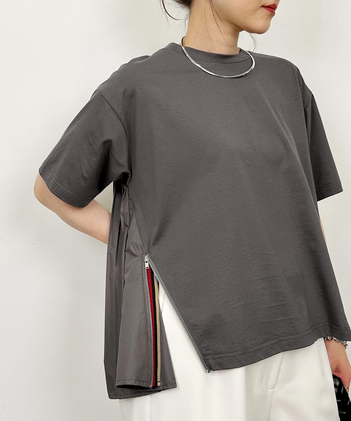 model：H164　着用サイズ：M　チャコールグレー