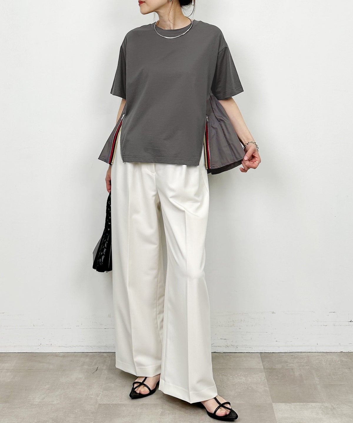 model：H164　着用サイズ：M　チャコールグレー