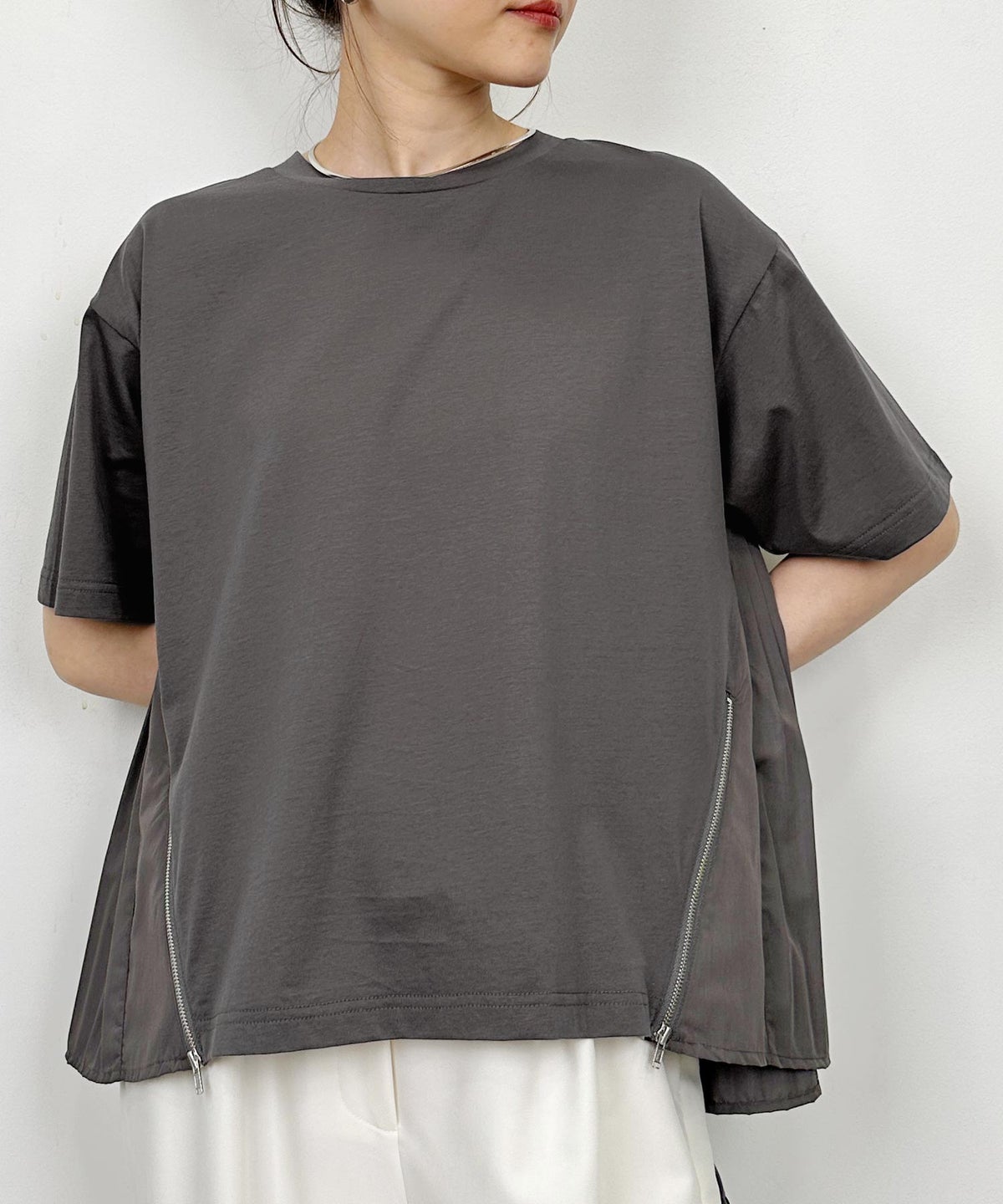 model：H164　着用サイズ：M　チャコールグレー