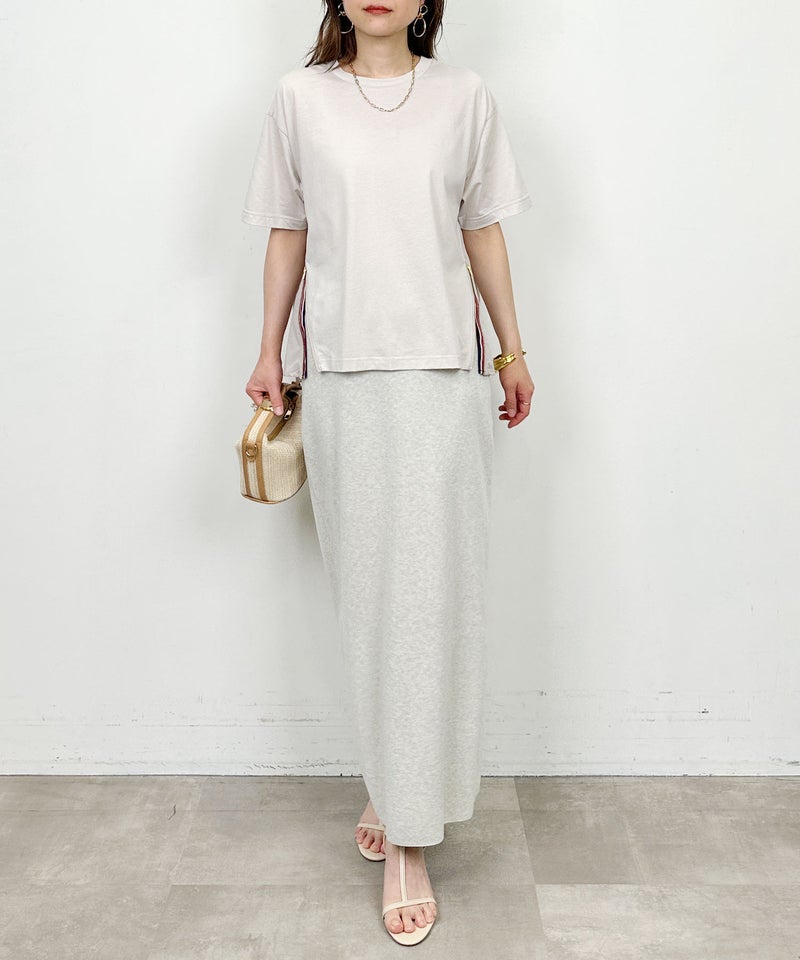 model：H164　着用サイズ：M　グレイッシュベージュ