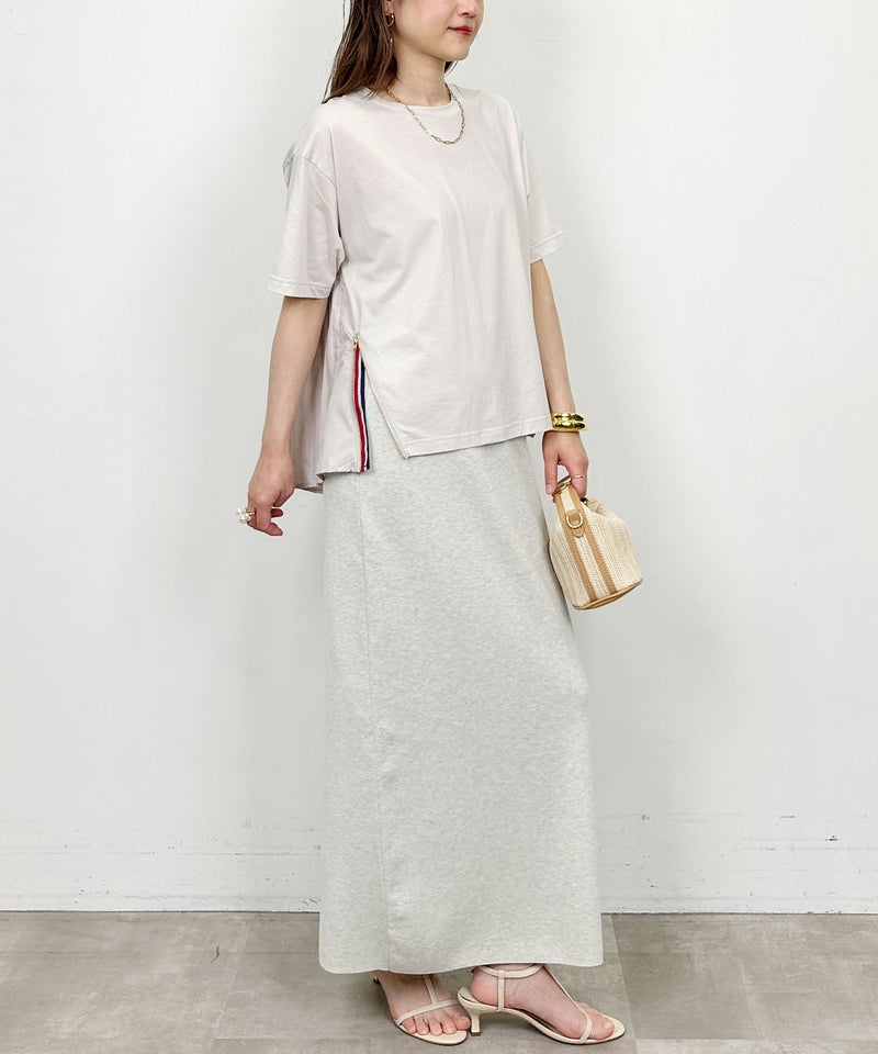 model：H164　着用サイズ：M　グレイッシュベージュ