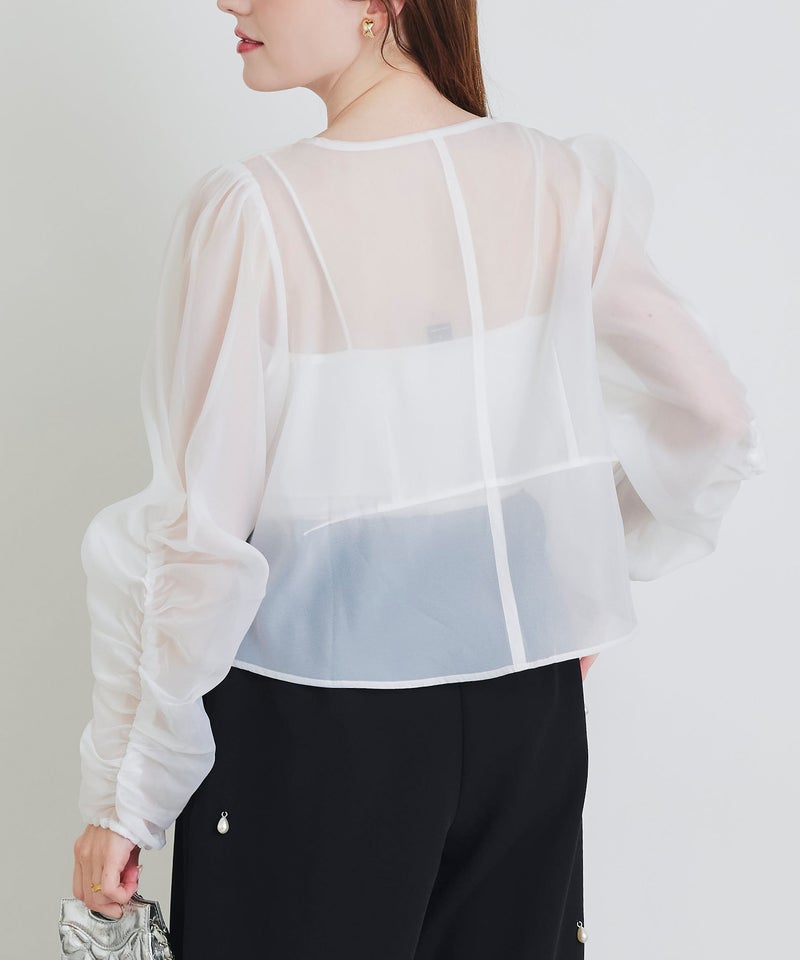 model：H160　着用サイズ：M　オフホワイト