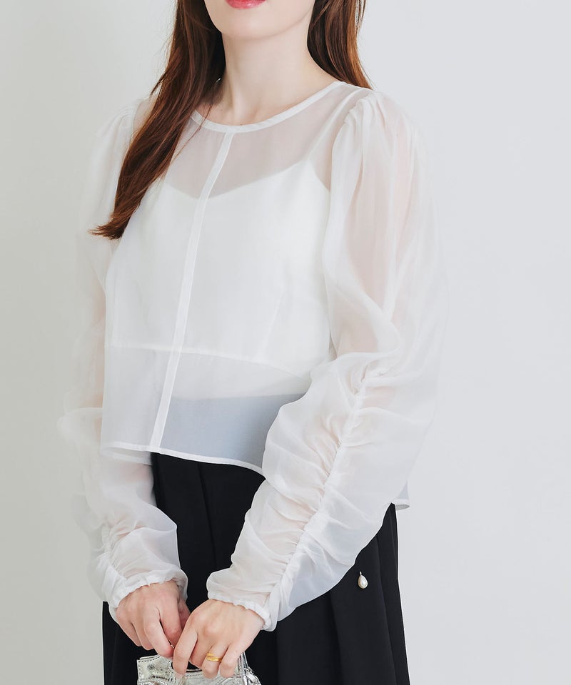 model：H160　着用サイズ：M　オフホワイト