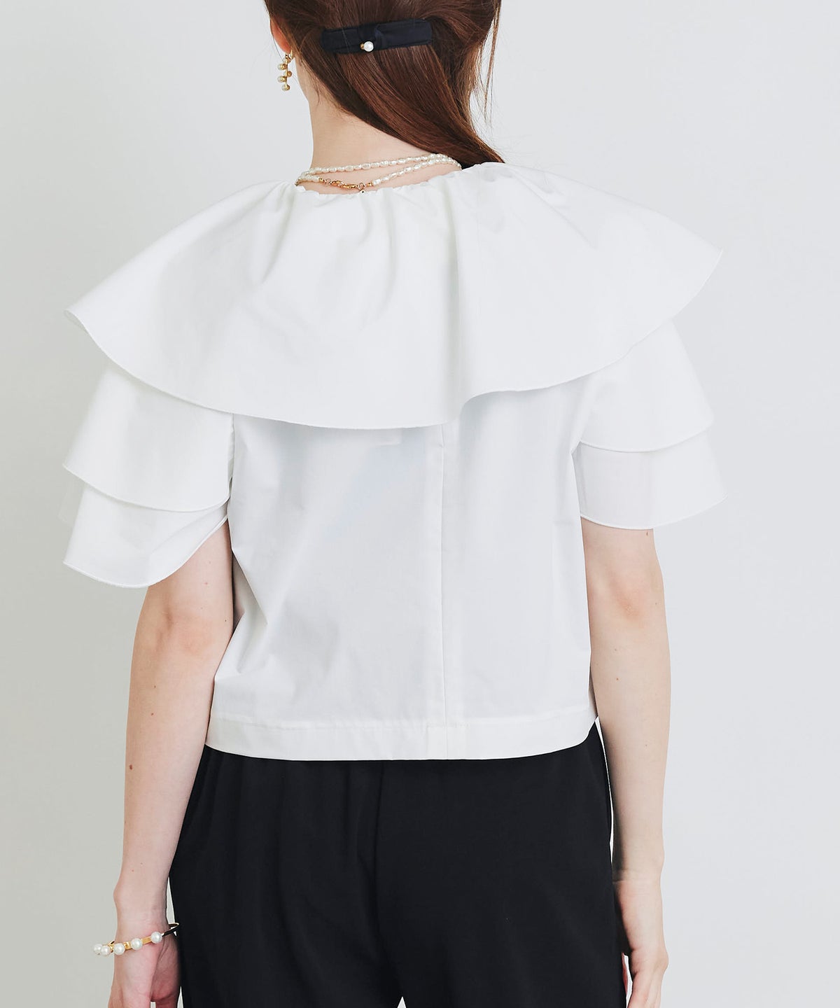 model：H160　着用サイズ：M　オフホワイト