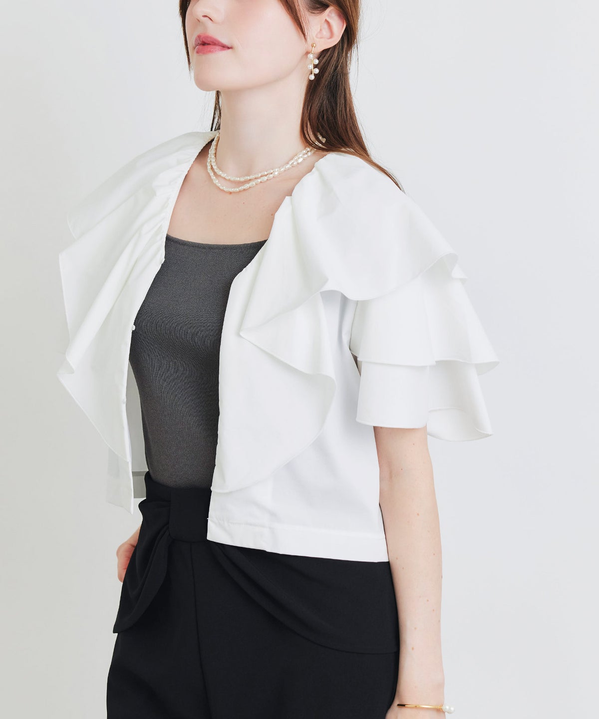 model：H160　着用サイズ：M　オフホワイト