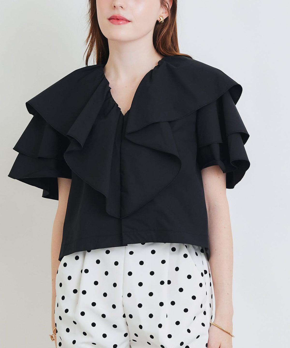 model：H160　着用サイズ：M　ブラック