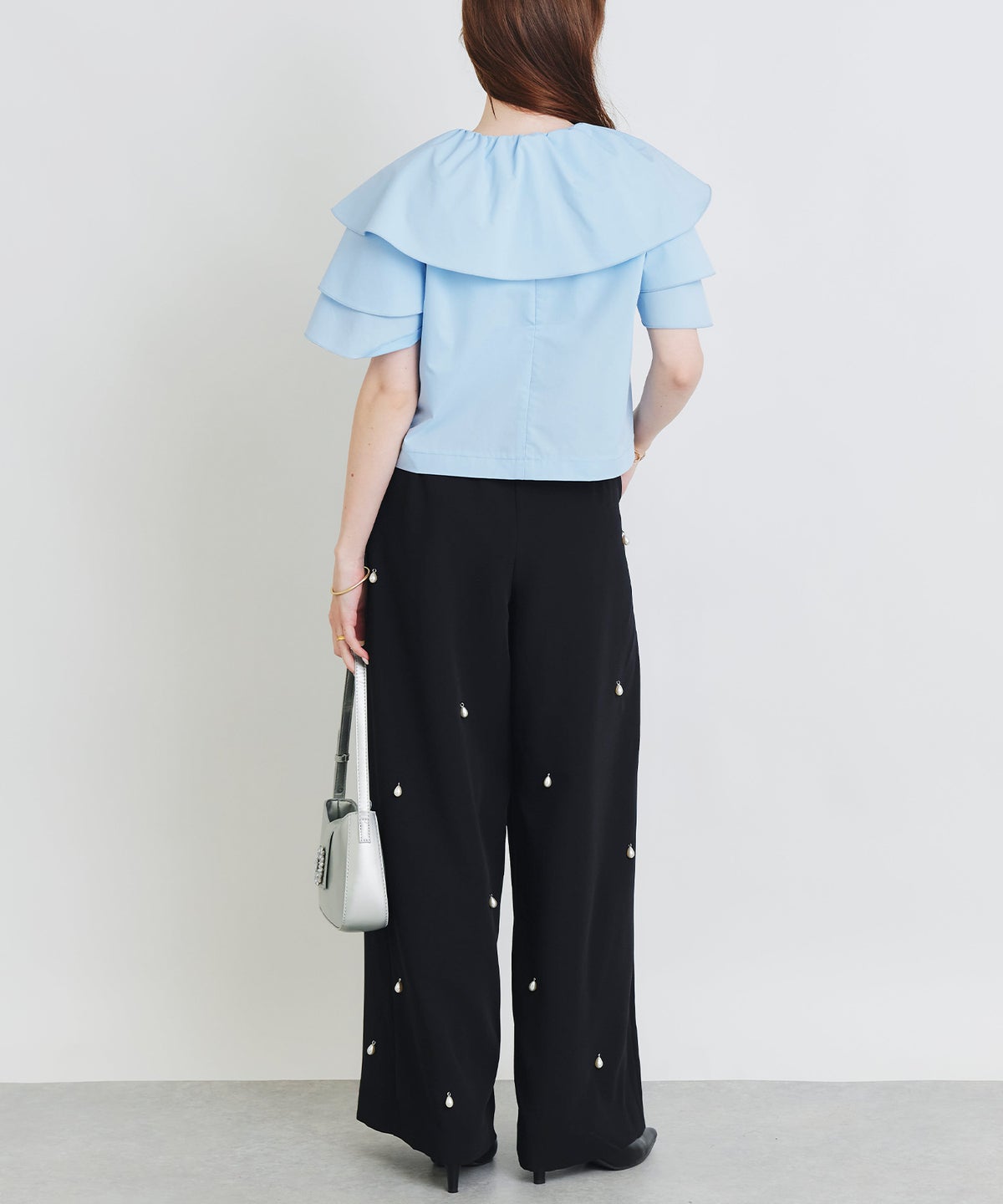 model：H160　着用サイズ：M　サックスブルー