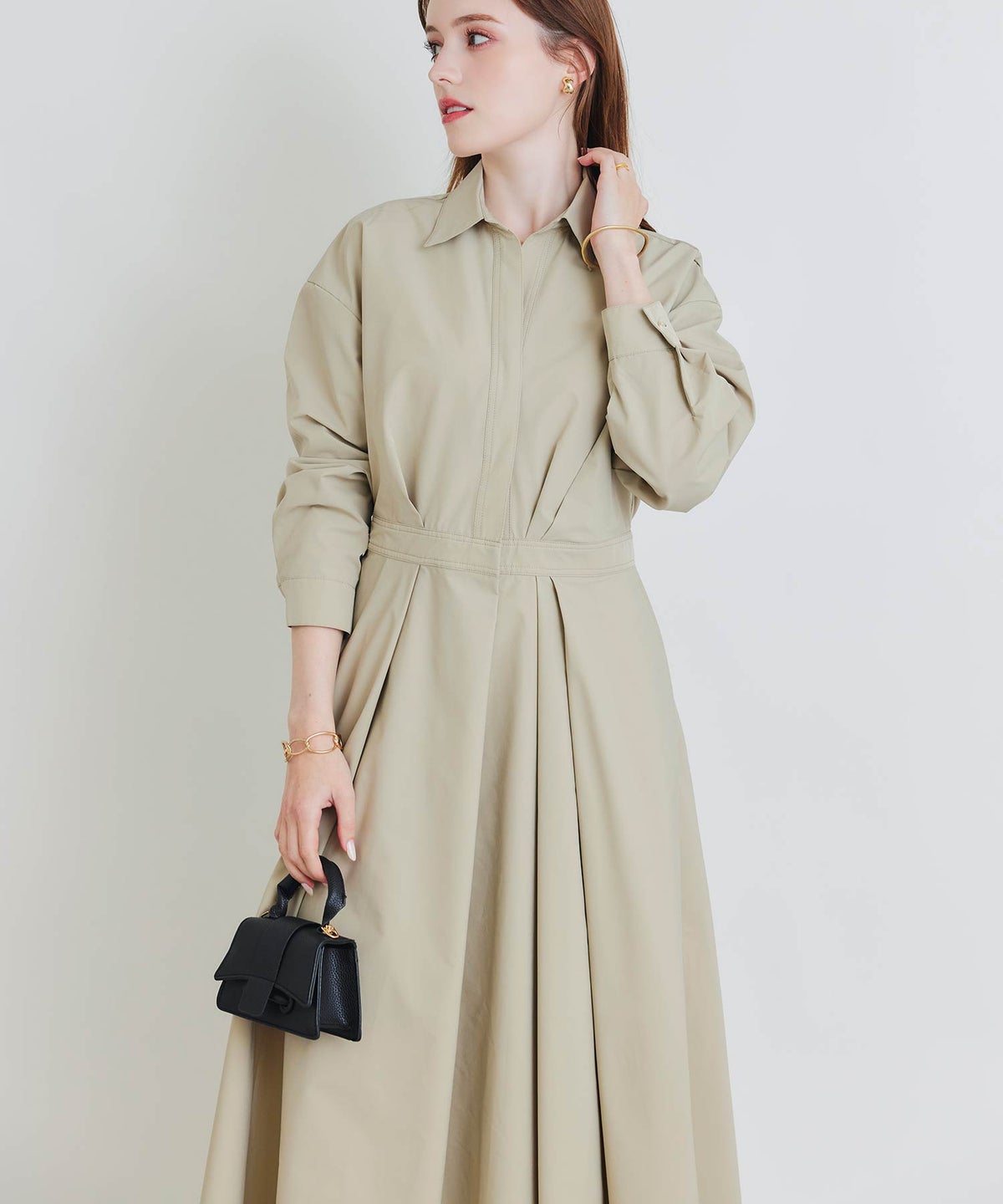 model：H160　着用サイズ：M　サンドベージュ