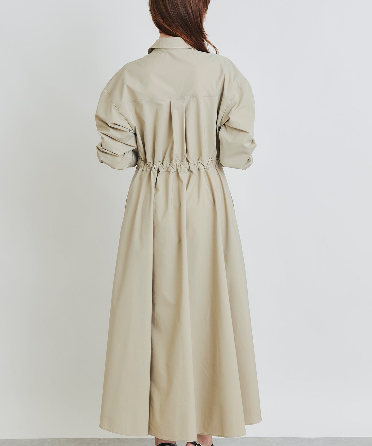 model：H160　着用サイズ：M　サンドベージュ