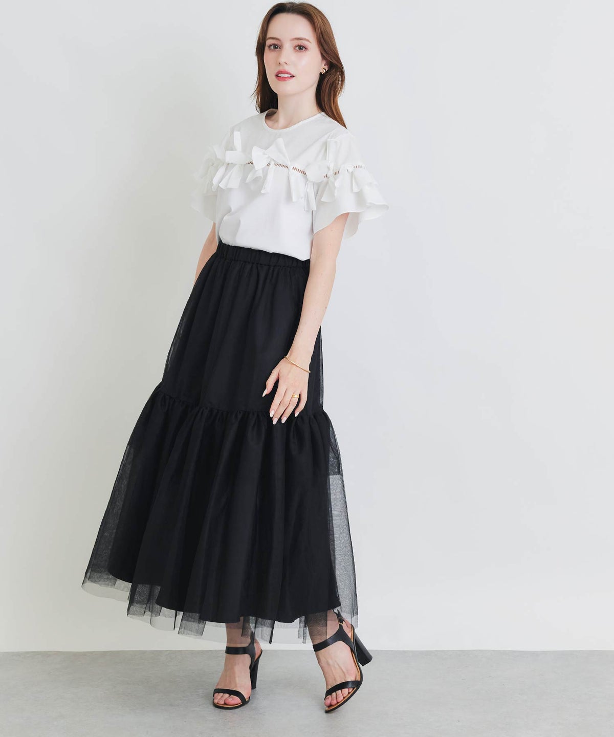 model：H160　着用サイズ：M　オフホワイト