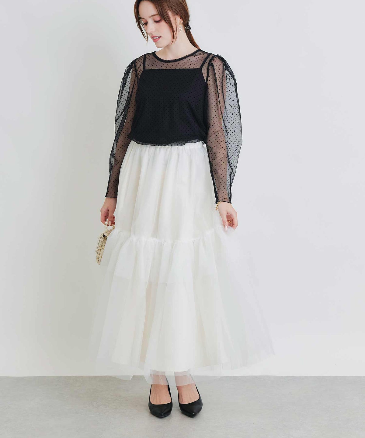 model：H160　着用サイズ：M　オフホワイト