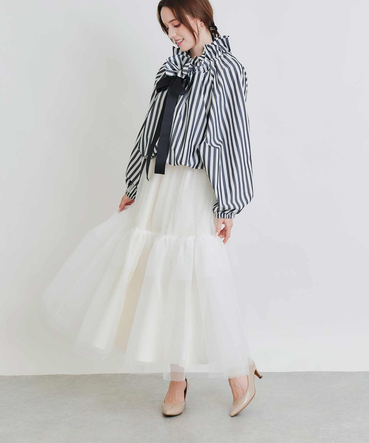 model：H160　着用サイズ：M　オフホワイト