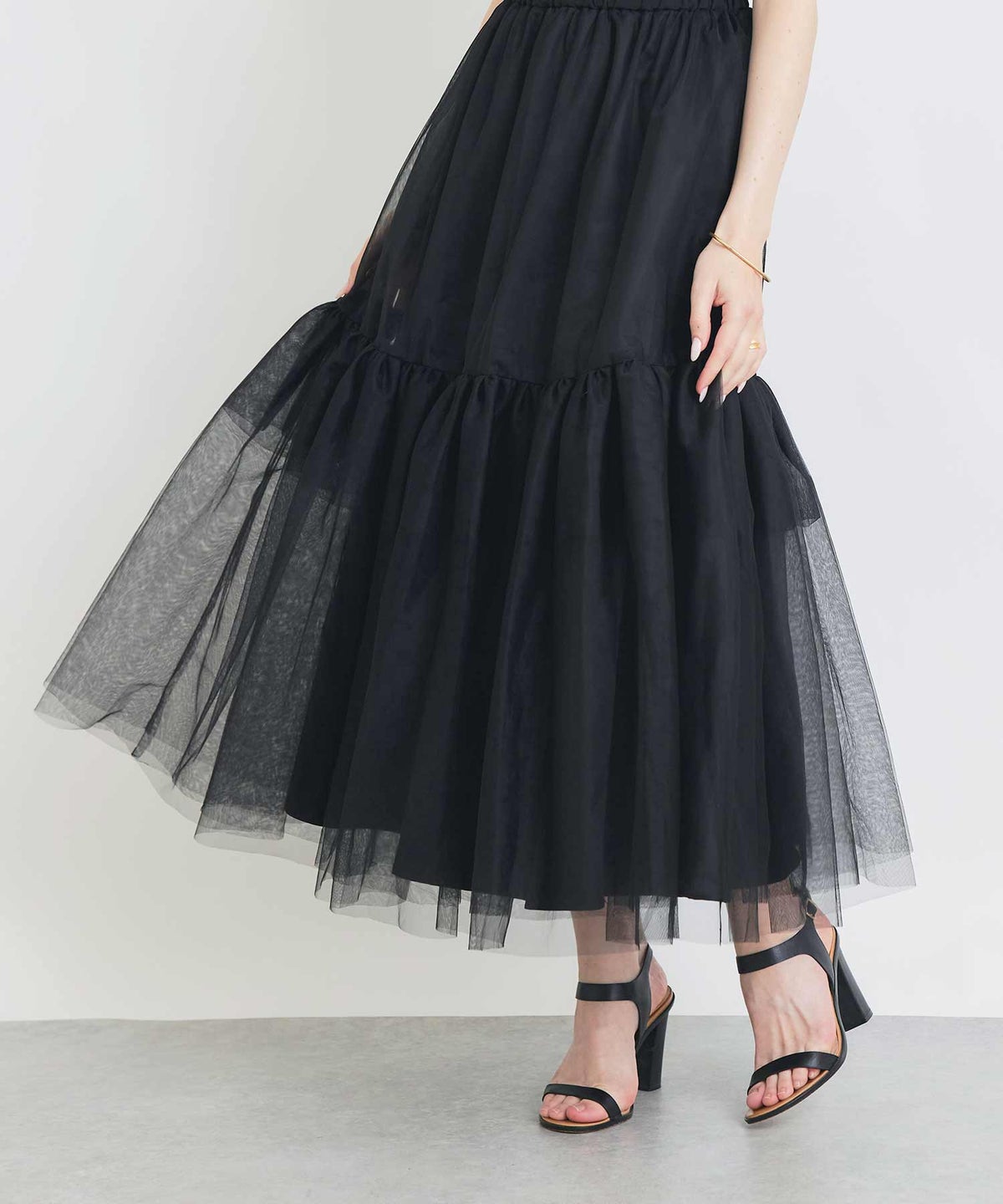 model：H160　着用サイズ：M　ブラック