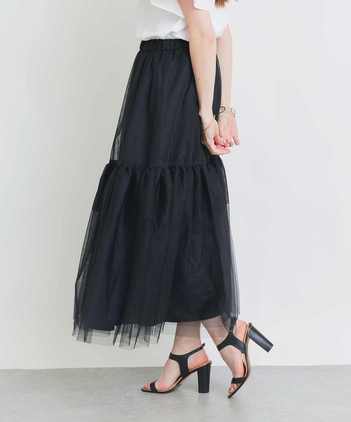 model：H160　着用サイズ：M　ブラック