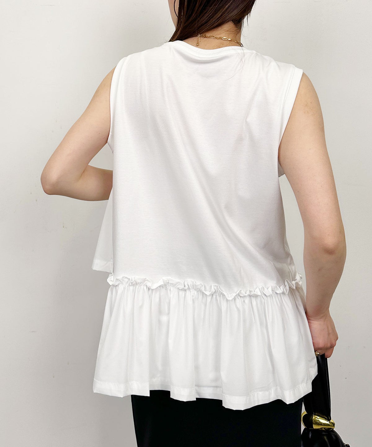 model：H164　着用サイズ：M　オフホワイト